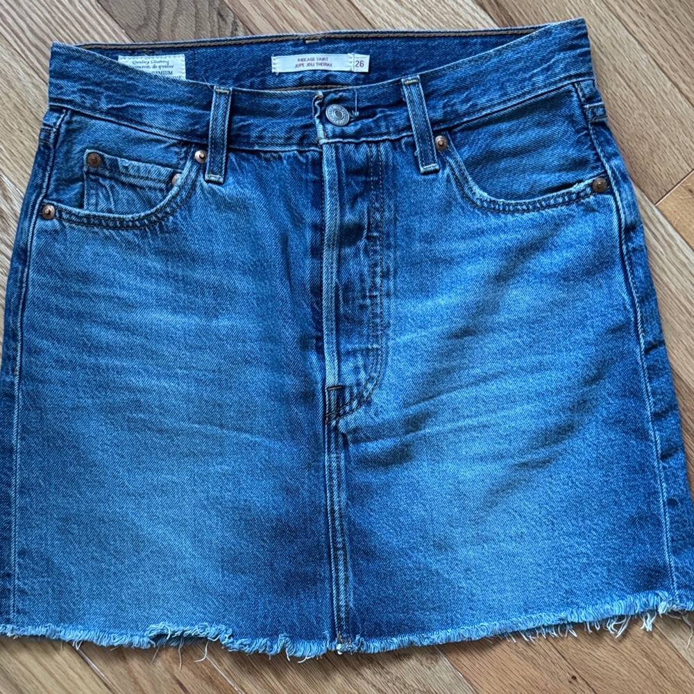 Levi’s Ribcage Mini Skirt